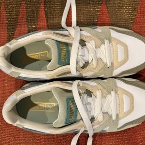 PUMA MENS Shoes - White and Green